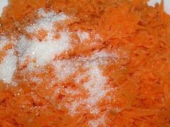 Добавим сахар в морковь