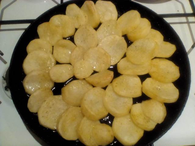 Запечённая в духовке картошка