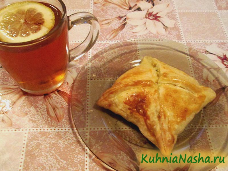 Хачапури из слоеного теста с сыром в духовке - пошаговый рецепт с фото на manikyrsha.ru
